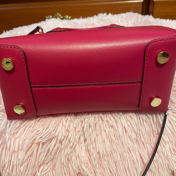 Michael Kors bright pink crossbody bag - Picture 4 of 5